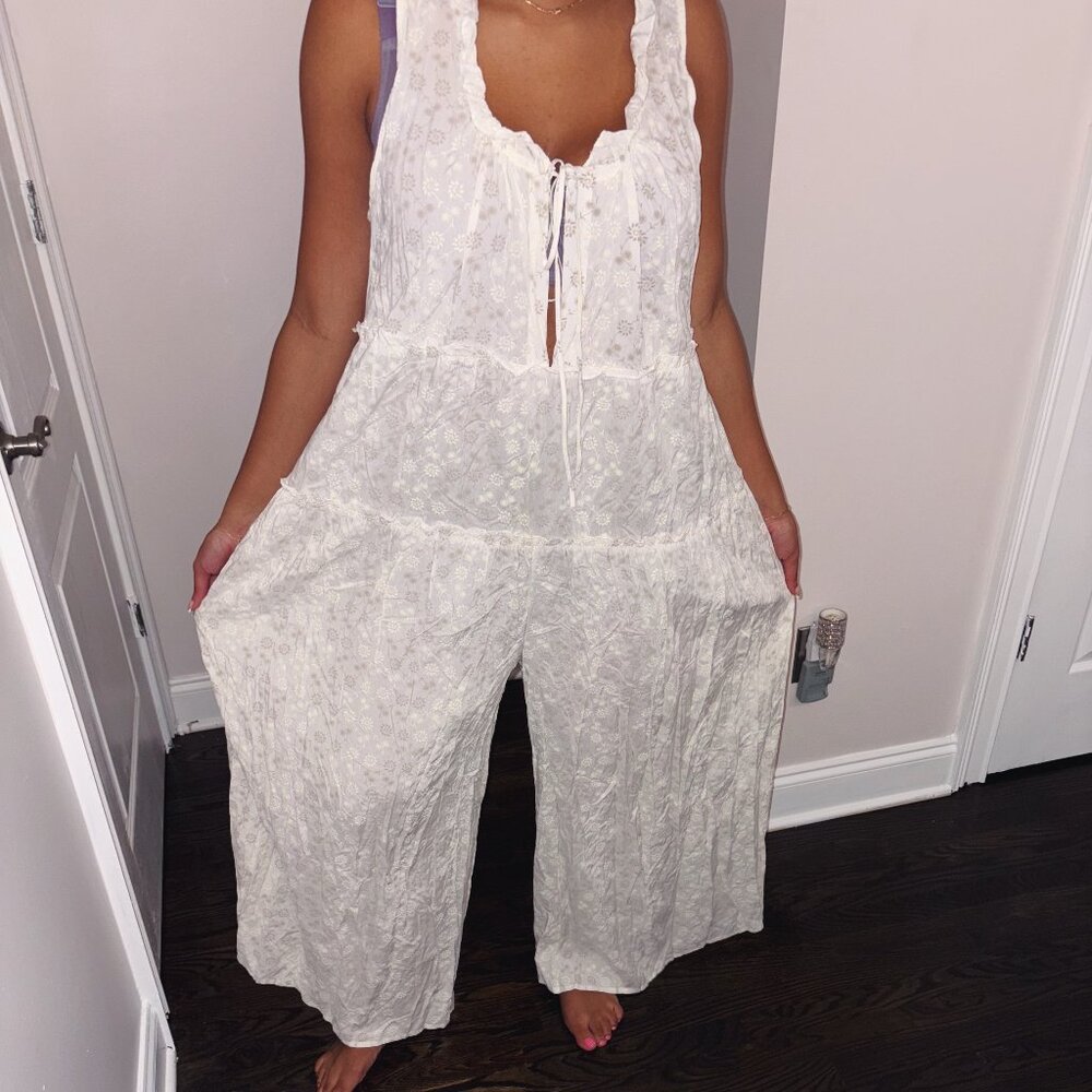 Women's White Lace Beach Jumpsuit With Cut Out